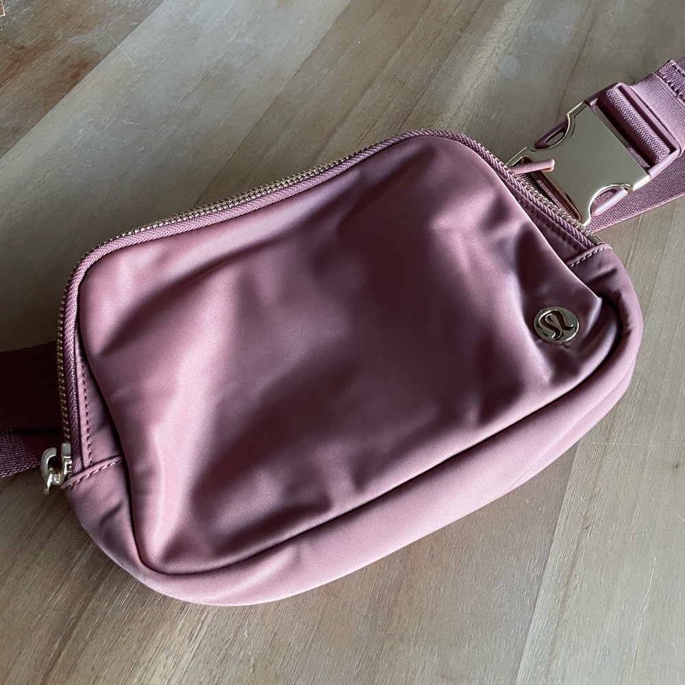 Lulu Lemon Belt Bag
